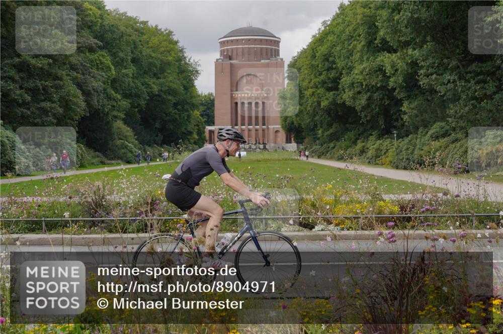 14.09.2025 - Stadtparktriathlon Michael Burmester http://msf.ph/oto/8904971 14.09.2025 11:53:51 Radfahren 995, 1031, 1046, 1062, 1069, 1086, 1099 meine-sportfotos.de