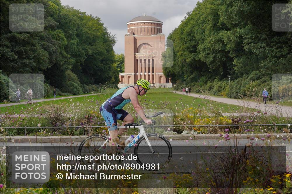 14.09.2025 - Stadtparktriathlon Michael Burmester http://msf.ph/oto/8904981 14.09.2025 11:54:16 Radfahren 1025, 1060, 1081, 1087, 1209 meine-sportfotos.de