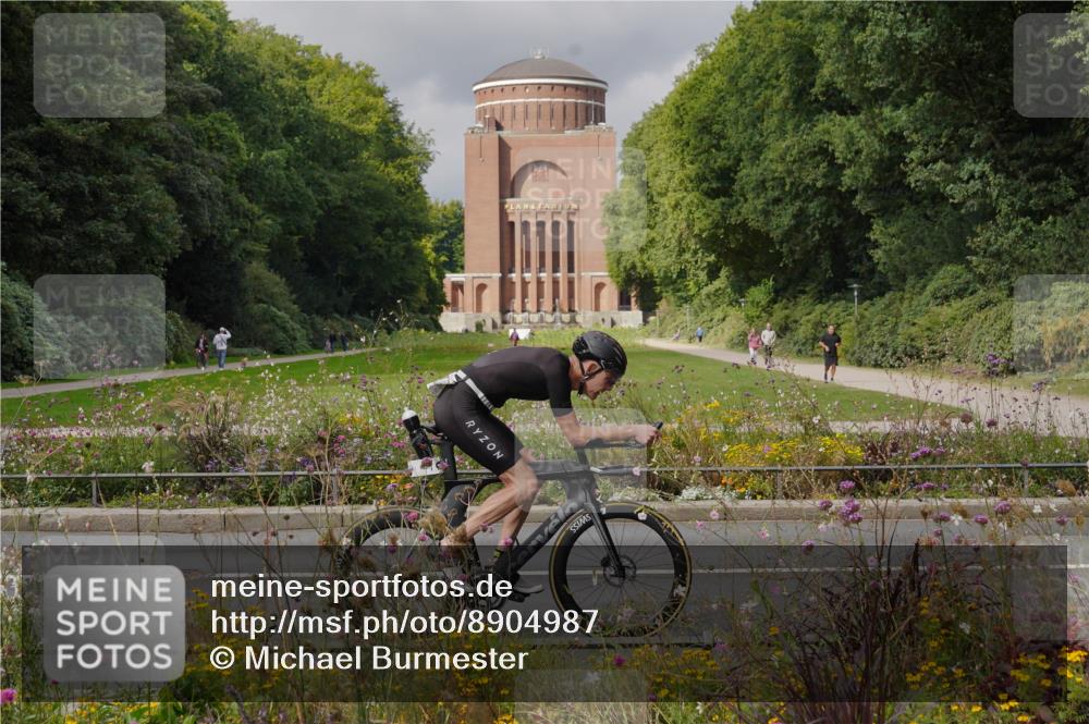 14.09.2025 - Stadtparktriathlon Michael Burmester http://msf.ph/oto/8904987 14.09.2025 11:54:46 Radfahren 1041, 1065, 1110 meine-sportfotos.de