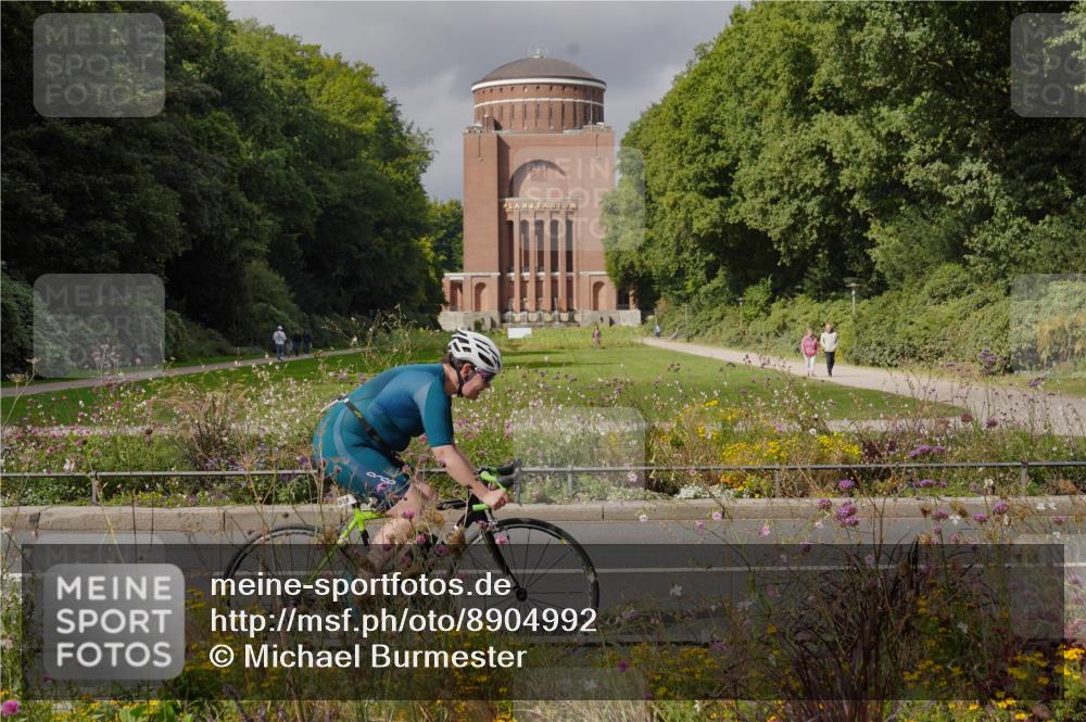 14.09.2025 - Stadtparktriathlon Michael Burmester http://msf.ph/oto/8904992 14.09.2025 11:55:00 Radfahren 939, 1035, 1073, 1095, 1162 meine-sportfotos.de