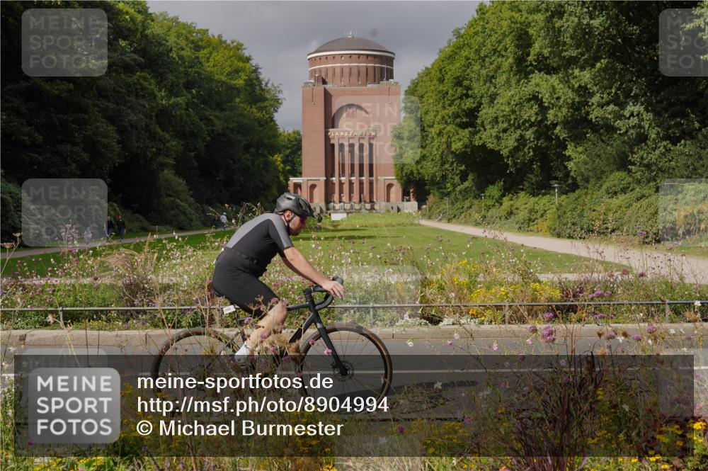 14.09.2025 - Stadtparktriathlon Michael Burmester http://msf.ph/oto/8904994 14.09.2025 11:55:26 Radfahren 1108, 1116 meine-sportfotos.de