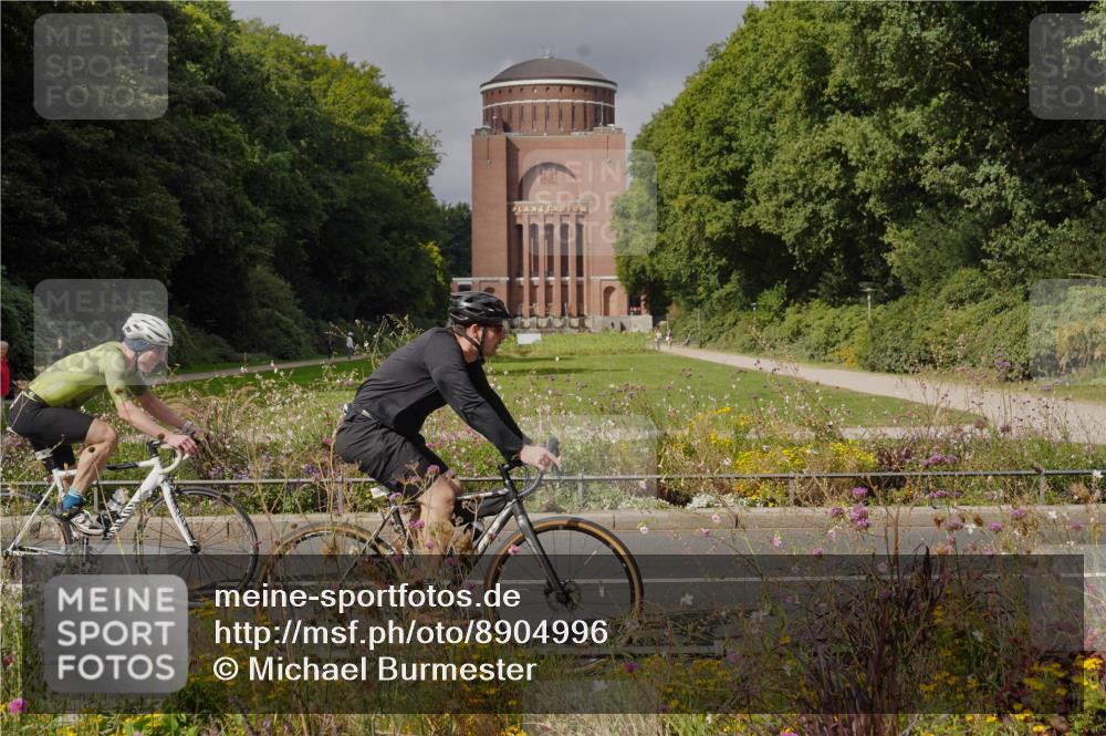14.09.2025 - Stadtparktriathlon Michael Burmester http://msf.ph/oto/8904996 14.09.2025 11:55:37 Radfahren 955, 1049, 1072, 1091, 1092, 1116, 1164, 1168, 1173, 1186, 1194 meine-sportfotos.de