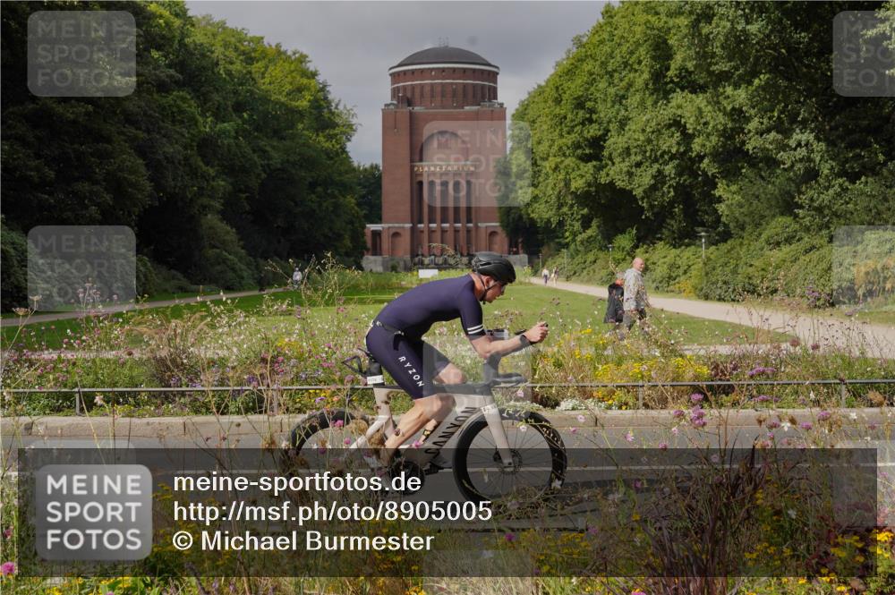 14.09.2025 - Stadtparktriathlon Michael Burmester http://msf.ph/oto/8905005 14.09.2025 11:55:50 Radfahren 984, 998, 1056, 1173, 1174 meine-sportfotos.de