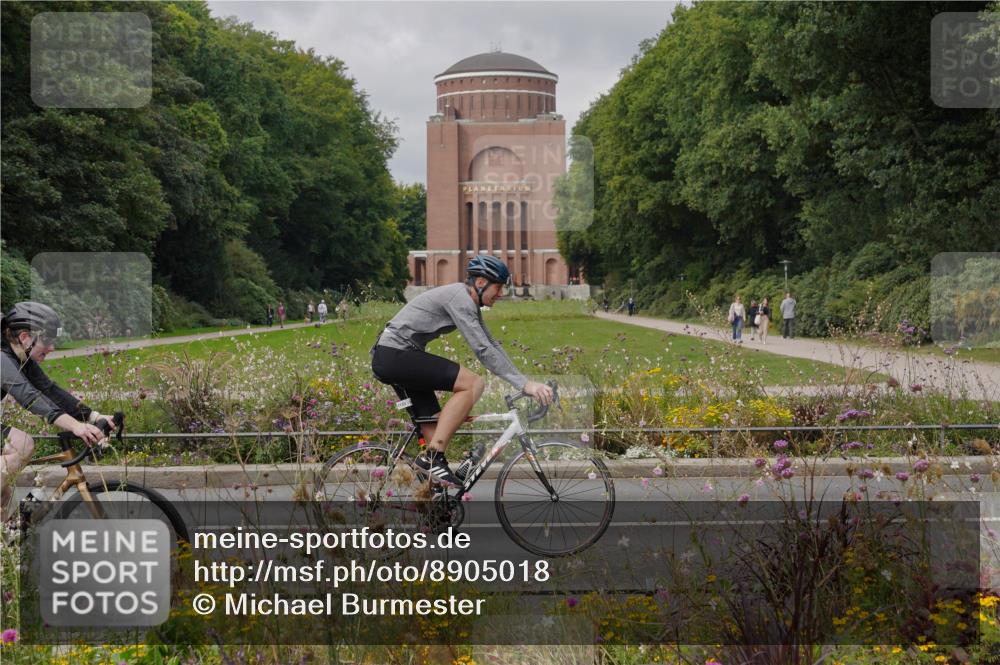 14.09.2025 - Stadtparktriathlon Michael Burmester http://msf.ph/oto/8905018 14.09.2025 11:56:32 Radfahren 960, 1023, 1053, 1119, 1133, 1172 meine-sportfotos.de