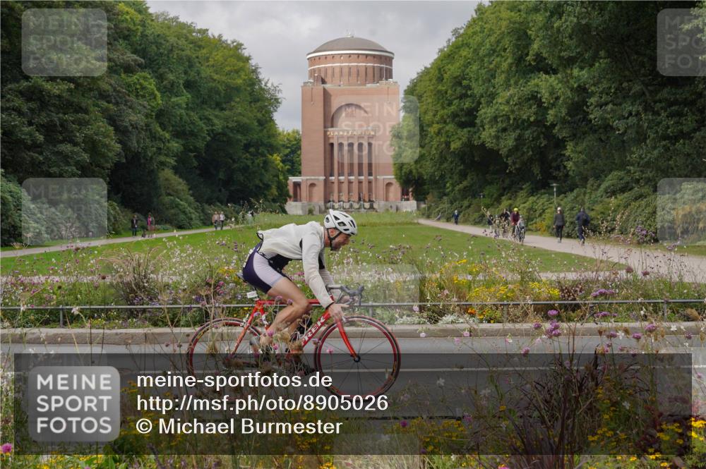 14.09.2025 - Stadtparktriathlon Michael Burmester http://msf.ph/oto/8905026 14.09.2025 11:56:54 Radfahren 924, 927, 1077, 1088, 1123, 1217 meine-sportfotos.de