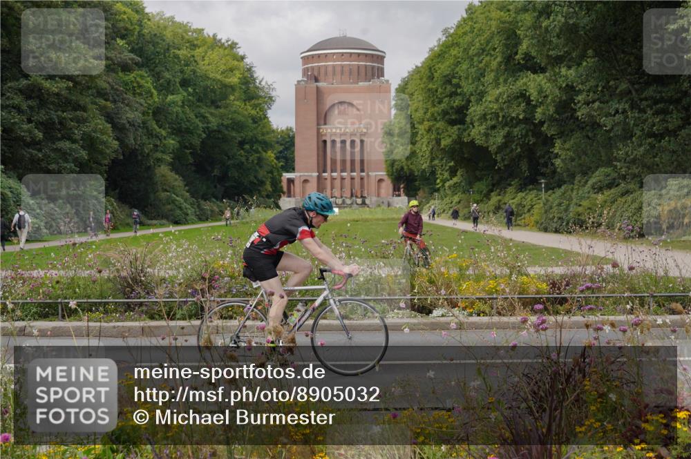 14.09.2025 - Stadtparktriathlon Michael Burmester http://msf.ph/oto/8905032 14.09.2025 11:57:07 Radfahren 952, 1016, 1050, 1129, 1146, 1189 meine-sportfotos.de