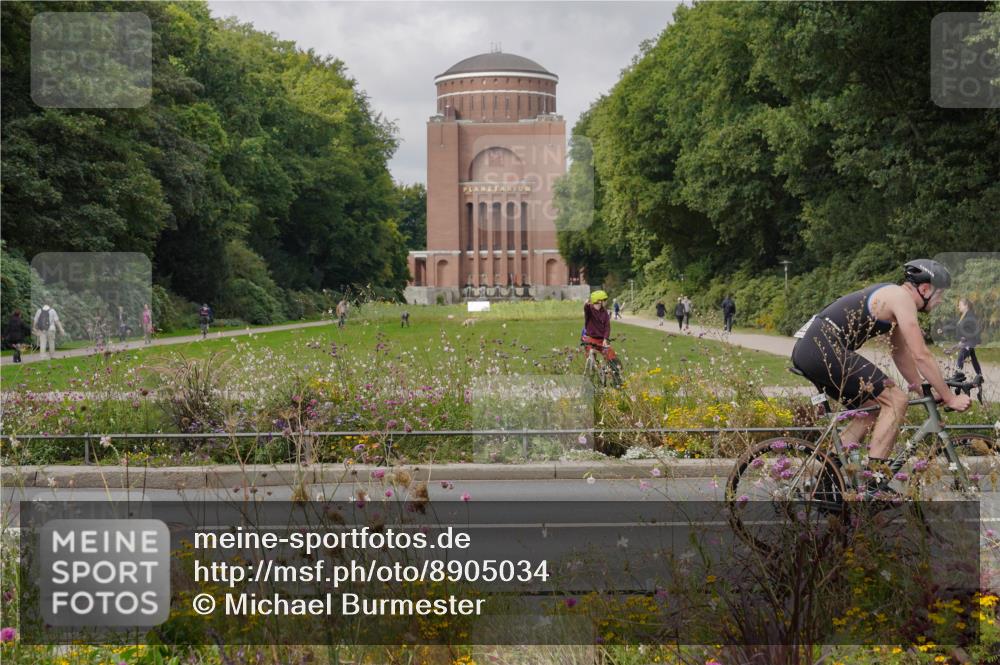 14.09.2025 - Stadtparktriathlon Michael Burmester http://msf.ph/oto/8905034 14.09.2025 11:57:09 Radfahren 952, 1016, 1050, 1129, 1146, 1189, 1203, 1205, 1211 meine-sportfotos.de