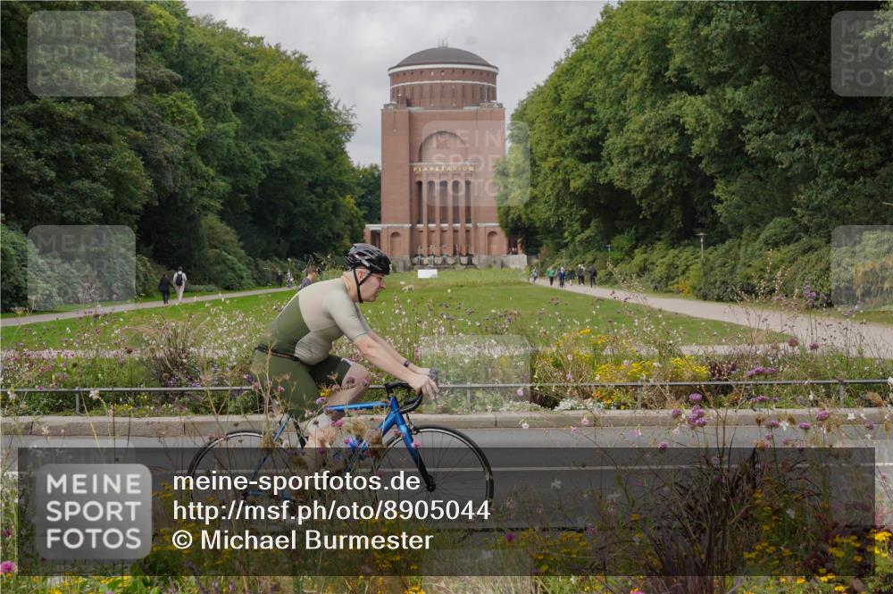 14.09.2025 - Stadtparktriathlon Michael Burmester http://msf.ph/oto/8905044 14.09.2025 11:57:33 Radfahren 1026, 1061, 1075, 1103, 1139, 1199 meine-sportfotos.de