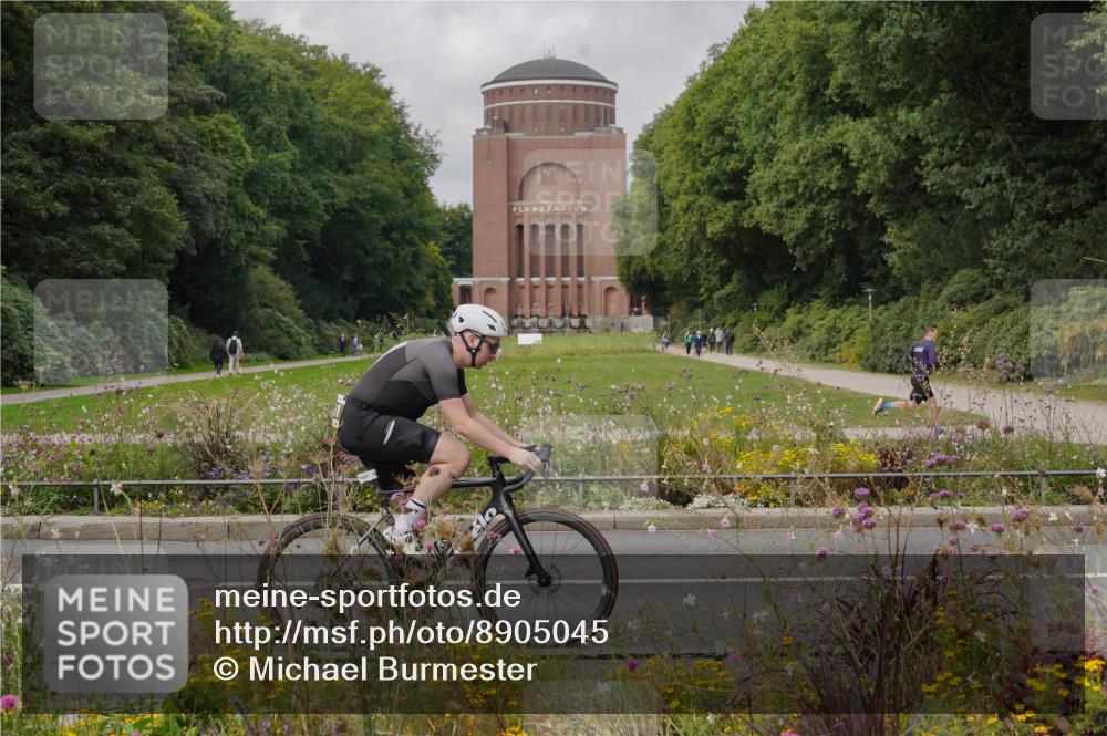 14.09.2025 - Stadtparktriathlon Michael Burmester http://msf.ph/oto/8905045 14.09.2025 11:57:35 Radfahren 1026, 1061, 1075, 1103, 1139, 1199 meine-sportfotos.de