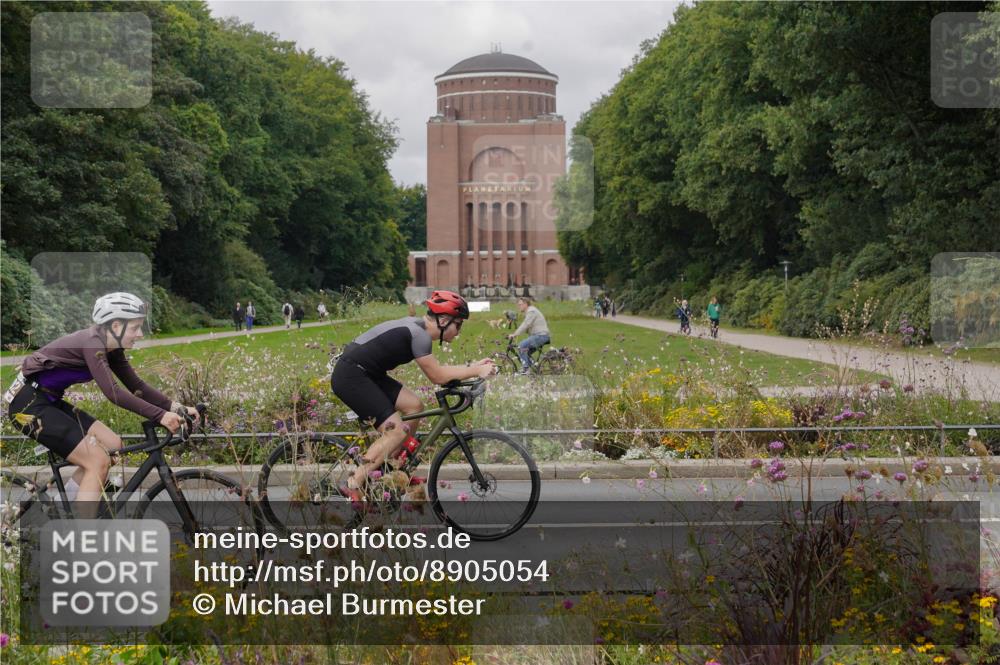 14.09.2025 - Stadtparktriathlon Michael Burmester http://msf.ph/oto/8905054 14.09.2025 11:58:17 Radfahren 945, 1001, 1002, 1040, 1083, 1101, 1112, 1121, 1143, 1155, 1160, 1180, 1213 meine-sportfotos.de