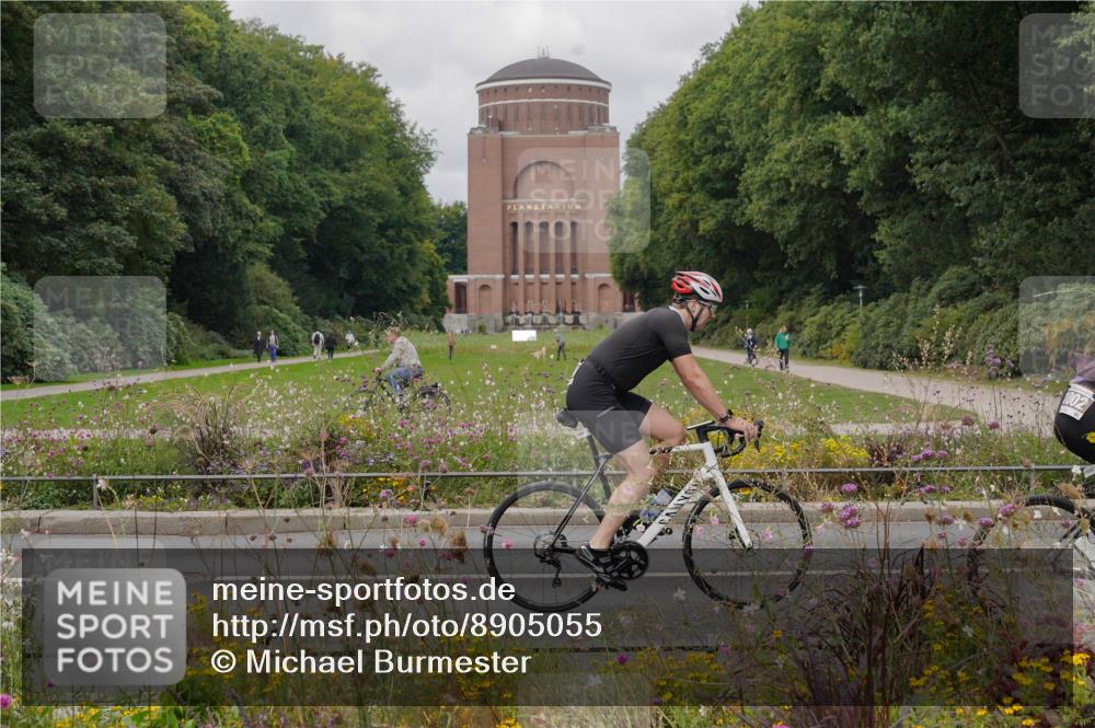 14.09.2025 - Stadtparktriathlon Michael Burmester http://msf.ph/oto/8905055 14.09.2025 11:58:17 Radfahren 945, 1001, 1002, 1040, 1083, 1101, 1112, 1121, 1143, 1155, 1160, 1180, 1213 meine-sportfotos.de