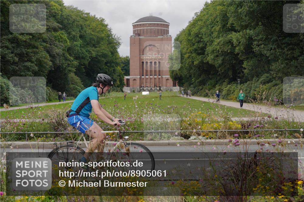 14.09.2025 - Stadtparktriathlon Michael Burmester http://msf.ph/oto/8905061 14.09.2025 11:58:32 Radfahren 972, 1059, 1097, 1098, 1128, 1193 meine-sportfotos.de