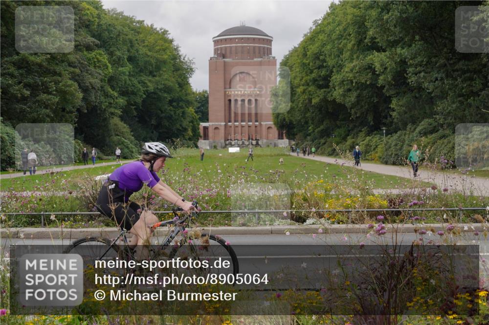 14.09.2025 - Stadtparktriathlon Michael Burmester http://msf.ph/oto/8905064 14.09.2025 11:58:38 Radfahren 972, 1059, 1066, 1097, 1102, 1128, 1156, 1193 meine-sportfotos.de