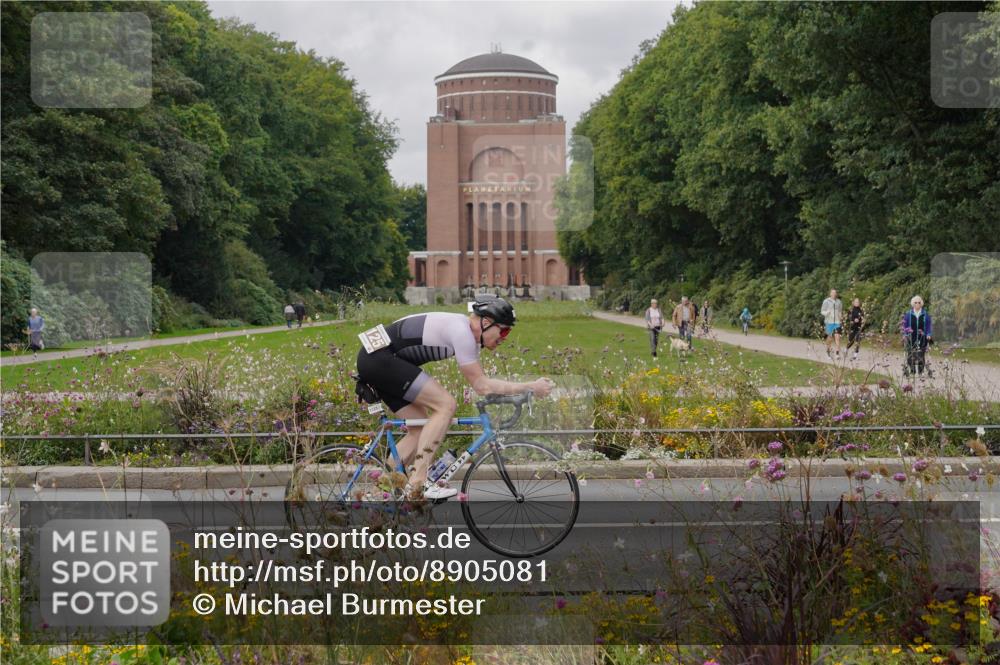 14.09.2025 - Stadtparktriathlon Michael Burmester http://msf.ph/oto/8905081 14.09.2025 11:59:34 Radfahren 1007, 1125, 1178 meine-sportfotos.de