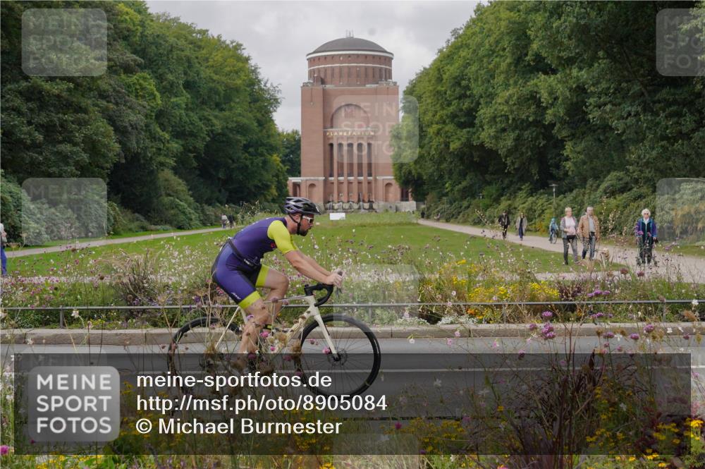 14.09.2025 - Stadtparktriathlon Michael Burmester http://msf.ph/oto/8905084 14.09.2025 11:59:46 Radfahren 936, 1054, 1057, 1107, 1178, 1202 meine-sportfotos.de