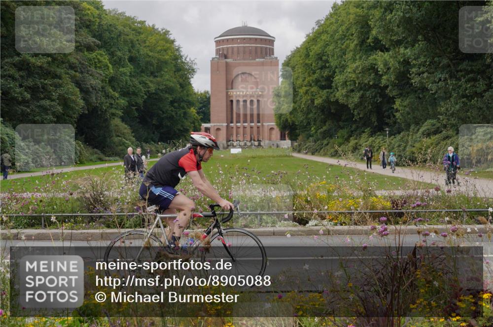 14.09.2025 - Stadtparktriathlon Michael Burmester http://msf.ph/oto/8905088 14.09.2025 11:59:53 Radfahren 936, 980, 1057, 1107, 1115, 1202 meine-sportfotos.de