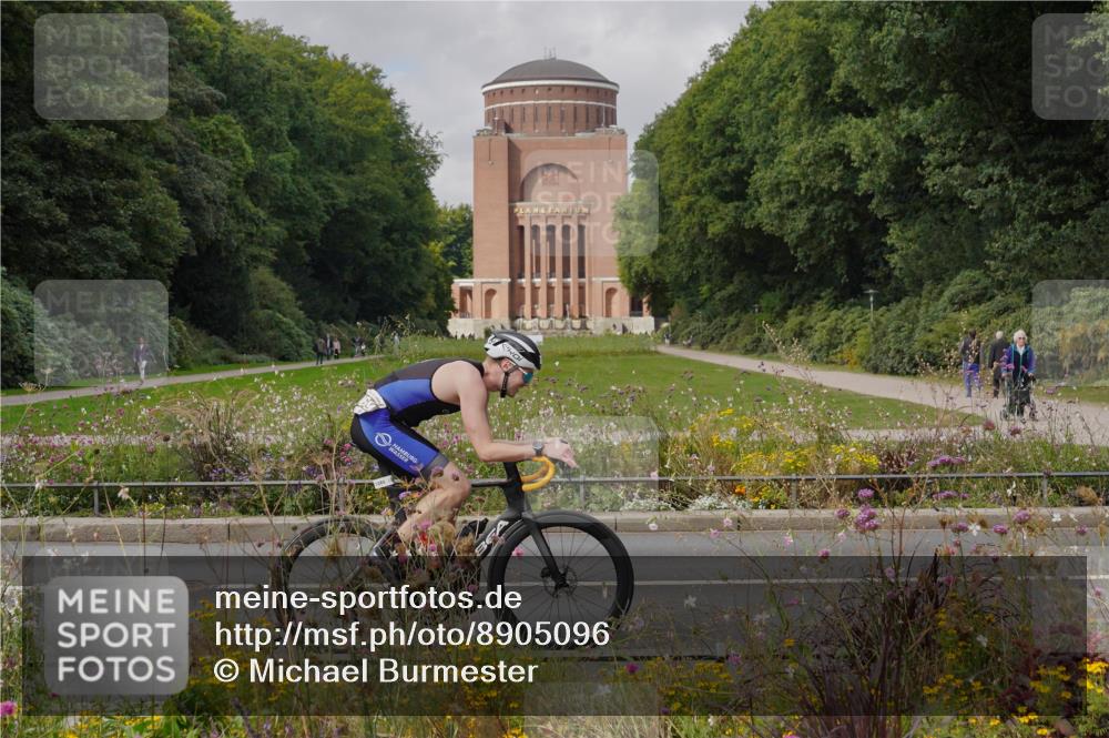 14.09.2025 - Stadtparktriathlon Michael Burmester http://msf.ph/oto/8905096 14.09.2025 12:00:29 Radfahren 1033, 1047, 1048, 1069, 1100, 1192 meine-sportfotos.de