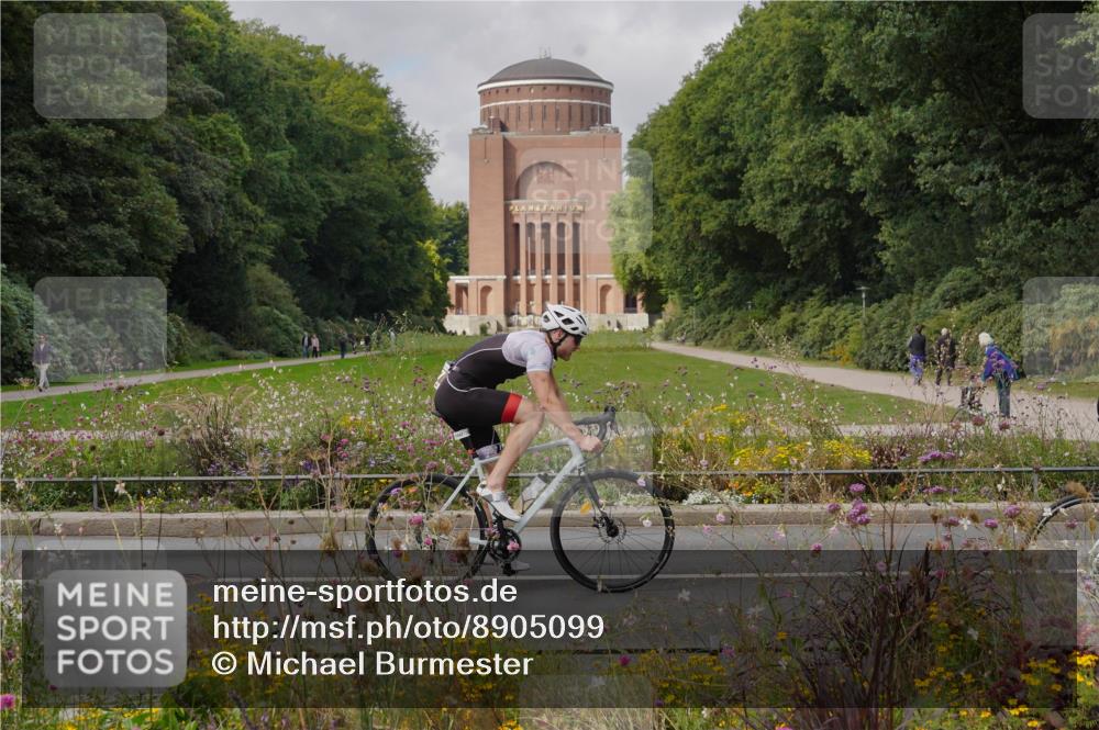 14.09.2025 - Stadtparktriathlon Michael Burmester http://msf.ph/oto/8905099 14.09.2025 12:00:38 Radfahren 962, 974, 1033, 1036, 1047, 1063, 1192 meine-sportfotos.de