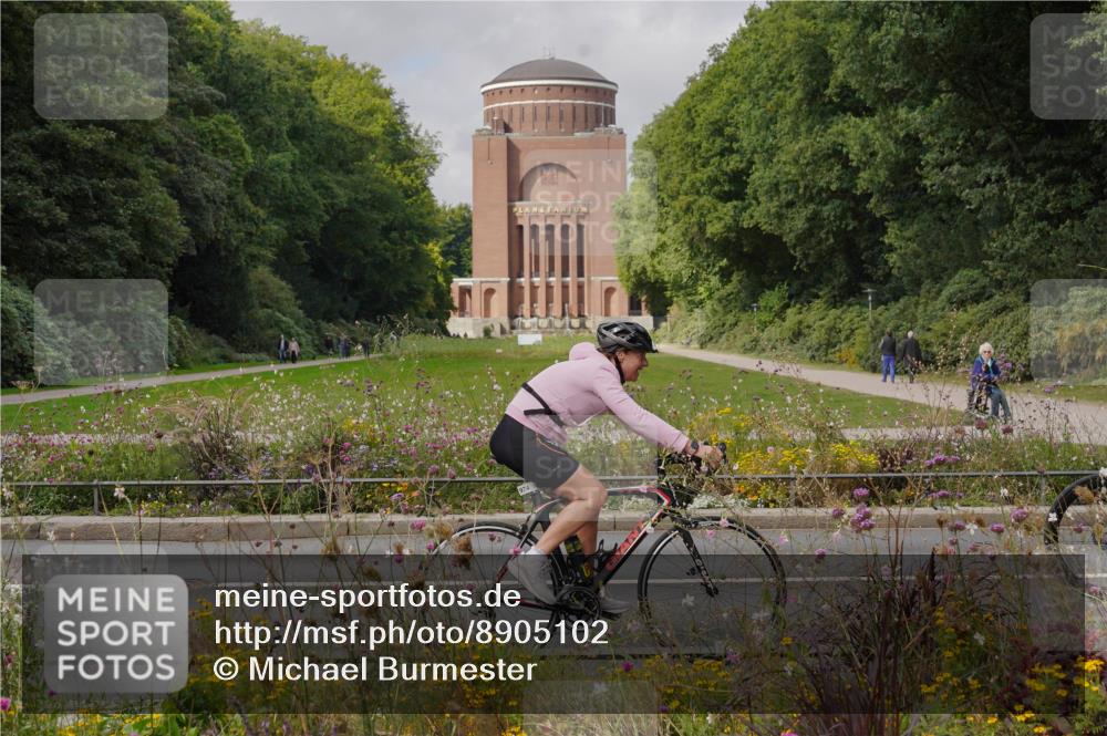 14.09.2025 - Stadtparktriathlon Michael Burmester http://msf.ph/oto/8905102 14.09.2025 12:00:45 Radfahren 962, 974, 994, 1063, 1064 meine-sportfotos.de