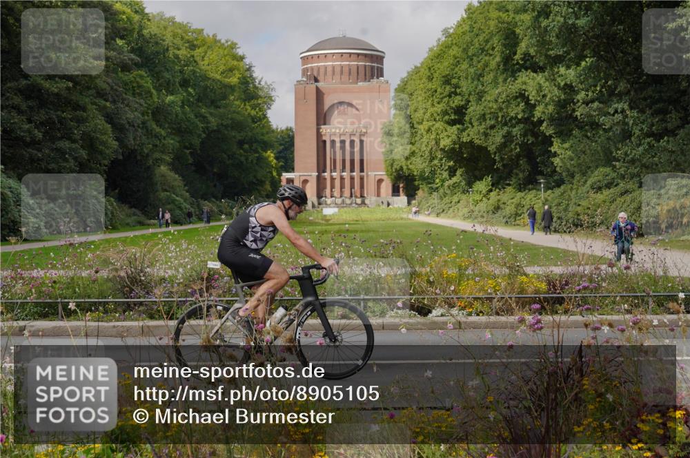 14.09.2025 - Stadtparktriathlon Michael Burmester http://msf.ph/oto/8905105 14.09.2025 12:00:53 Radfahren 994, 1011, 1064, 1210 meine-sportfotos.de
