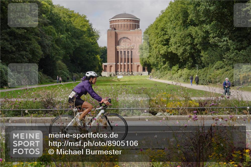 14.09.2025 - Stadtparktriathlon Michael Burmester http://msf.ph/oto/8905106 14.09.2025 12:00:55 Radfahren 994, 1011, 1031, 1062, 1064, 1210, 1220 meine-sportfotos.de