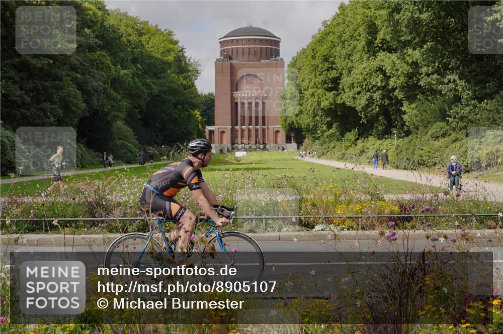 14.09.2025 - Stadtparktriathlon Michael Burmester http://msf.ph/oto/8905107 14.09.2025 12:01:01 Radfahren 1031, 1039, 1062, 1188, 1210, 1220 meine-sportfotos.de