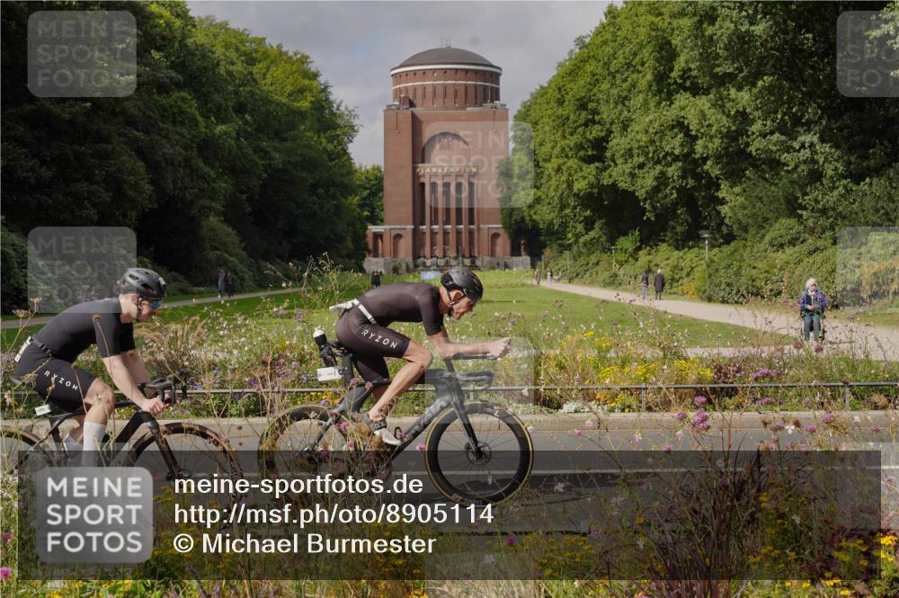 14.09.2025 - Stadtparktriathlon Michael Burmester http://msf.ph/oto/8905114 14.09.2025 12:01:15 Radfahren 1005, 1041, 1058, 1060, 1086, 1099, 1176, 1185, 1209 meine-sportfotos.de