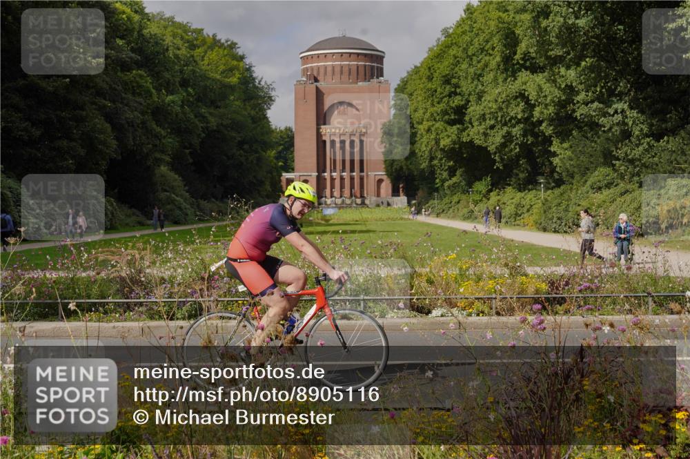 14.09.2025 - Stadtparktriathlon Michael Burmester http://msf.ph/oto/8905116 14.09.2025 12:01:21 Radfahren 1005, 1046, 1058, 1060, 1086, 1185 meine-sportfotos.de