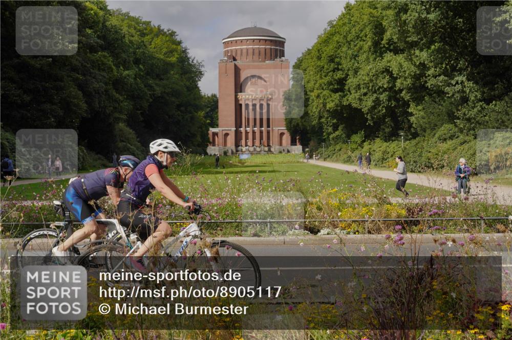 14.09.2025 - Stadtparktriathlon Michael Burmester http://msf.ph/oto/8905117 14.09.2025 12:01:22 Radfahren 1005, 1046, 1058, 1060, 1086, 1185 meine-sportfotos.de