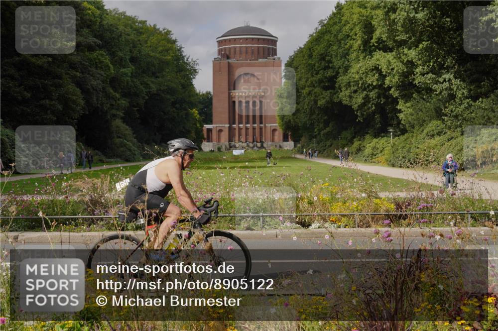 14.09.2025 - Stadtparktriathlon Michael Burmester http://msf.ph/oto/8905122 14.09.2025 12:01:34 Radfahren 948, 1085, 1087, 1126, 1157 meine-sportfotos.de