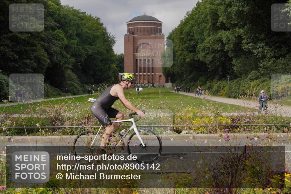 14.09.2025 - Stadtparktriathlon Michael Burmester http://msf.ph/oto/8905142 14.09.2025 12:02:15 Radfahren 1008, 1025, 1094, 1141, 1164, 1174, 1186 meine-sportfotos.de