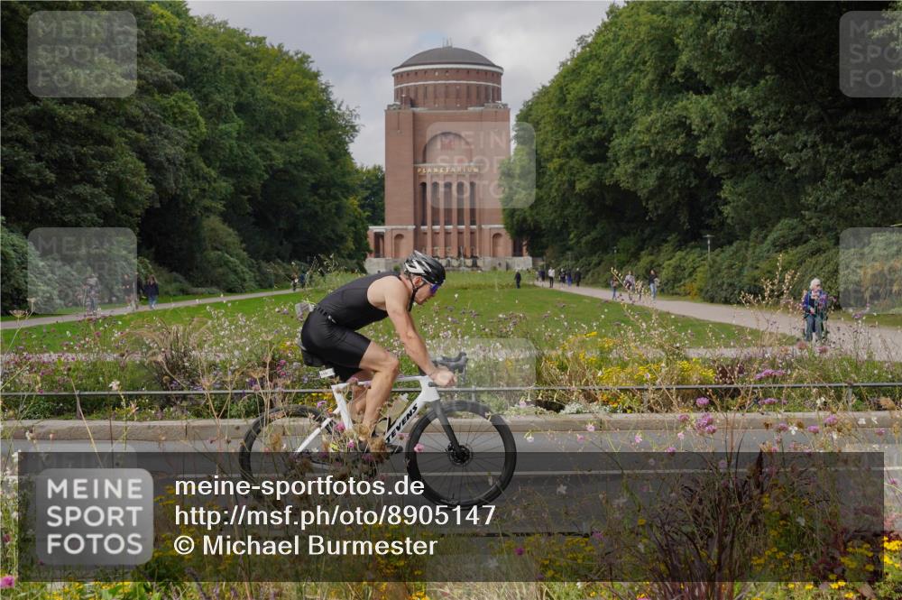 14.09.2025 - Stadtparktriathlon Michael Burmester http://msf.ph/oto/8905147 14.09.2025 12:02:25 Radfahren 1008, 1164, 1194 meine-sportfotos.de