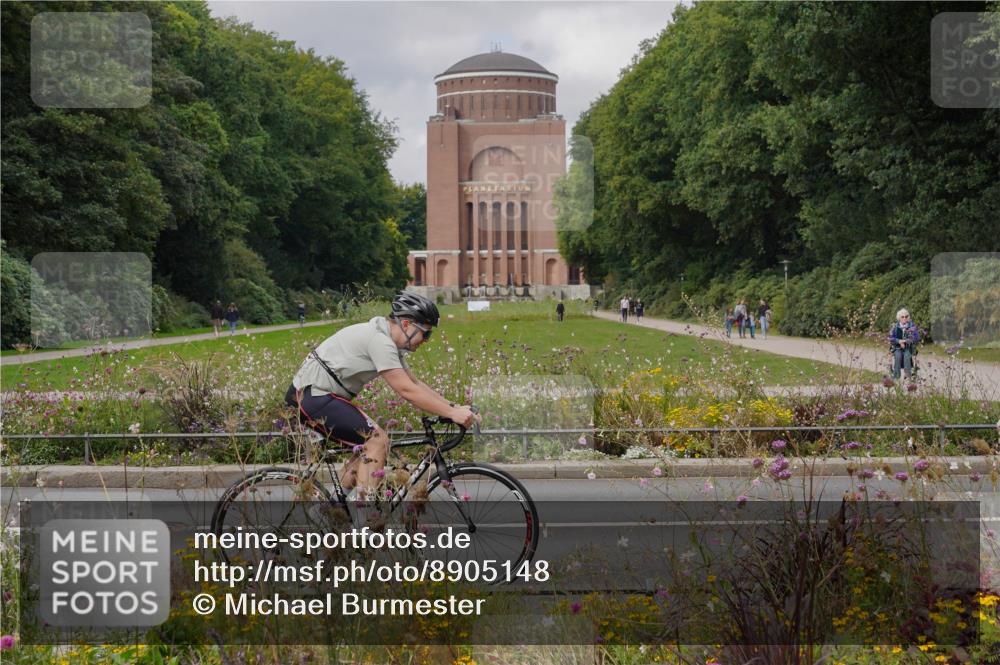 14.09.2025 - Stadtparktriathlon Michael Burmester http://msf.ph/oto/8905148 14.09.2025 12:02:37 Radfahren 931, 1065, 1073, 1076, 1095, 1110, 1113, 1116 meine-sportfotos.de