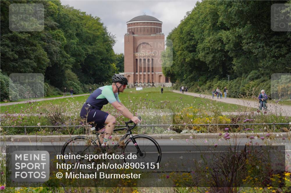 14.09.2025 - Stadtparktriathlon Michael Burmester http://msf.ph/oto/8905151 14.09.2025 12:02:40 Radfahren 931, 1065, 1073, 1076, 1095, 1110, 1113, 1116, 1163 meine-sportfotos.de