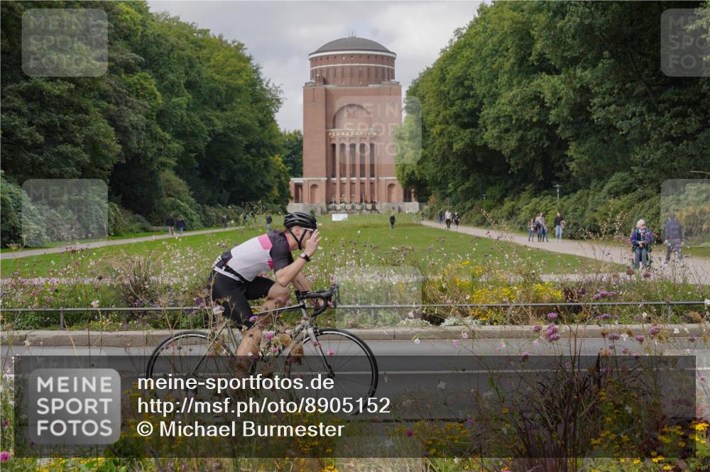14.09.2025 - Stadtparktriathlon Michael Burmester http://msf.ph/oto/8905152 14.09.2025 12:02:42 Radfahren 931, 1055, 1065, 1073, 1076, 1095, 1110, 1113, 1116, 1163 meine-sportfotos.de