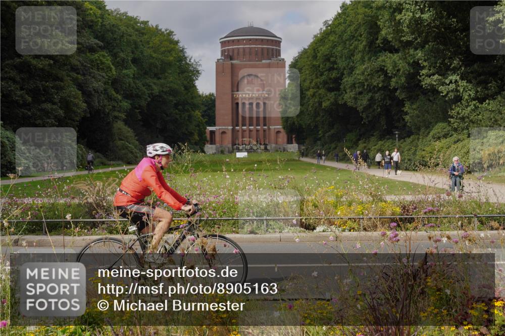 14.09.2025 - Stadtparktriathlon Michael Burmester http://msf.ph/oto/8905163 14.09.2025 12:03:31 Radfahren 997, 1022, 1023, 1056, 1077, 1091 meine-sportfotos.de
