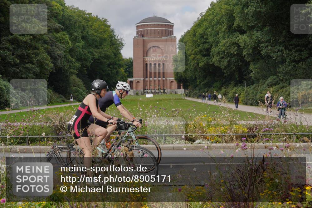 14.09.2025 - Stadtparktriathlon Michael Burmester http://msf.ph/oto/8905171 14.09.2025 12:03:44 Radfahren 1017, 1022, 1129, 1133, 1142, 1170, 1203, 1204, 1211 meine-sportfotos.de