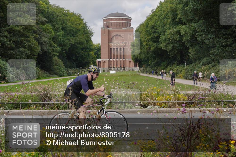 14.09.2025 - Stadtparktriathlon Michael Burmester http://msf.ph/oto/8905178 14.09.2025 12:03:58 Radfahren 1089, 1144, 1205 meine-sportfotos.de