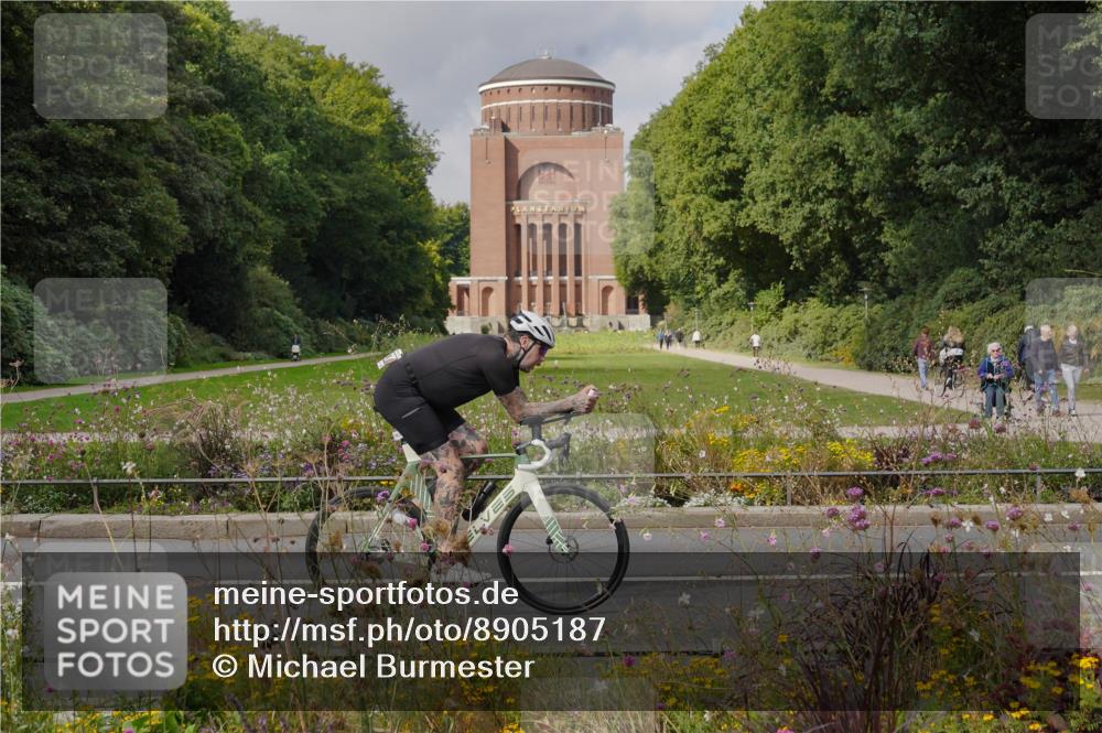 14.09.2025 - Stadtparktriathlon Michael Burmester http://msf.ph/oto/8905187 14.09.2025 12:04:35 Radfahren 1027, 1050, 1053, 1081, 1123, 1145, 1146, 1183, 1214 meine-sportfotos.de