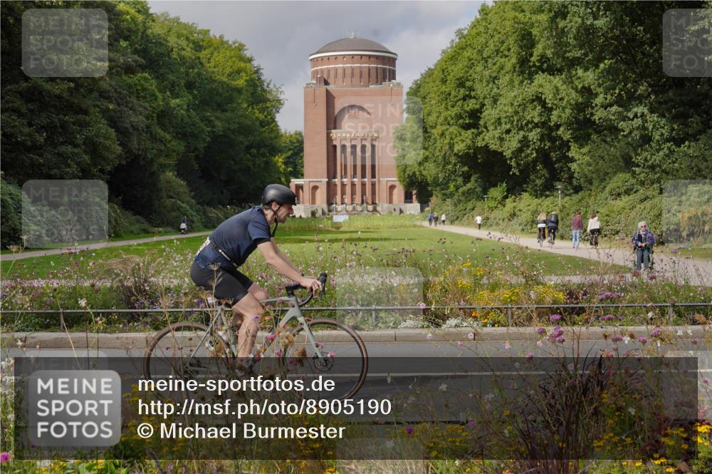 14.09.2025 - Stadtparktriathlon Michael Burmester http://msf.ph/oto/8905190 14.09.2025 12:04:39 Radfahren 1027, 1050, 1053, 1081, 1123, 1145, 1146, 1183, 1214 meine-sportfotos.de