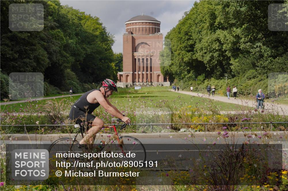 14.09.2025 - Stadtparktriathlon Michael Burmester http://msf.ph/oto/8905191 14.09.2025 12:04:42 Radfahren 1050, 1053, 1081, 1109, 1145, 1183, 1214 meine-sportfotos.de