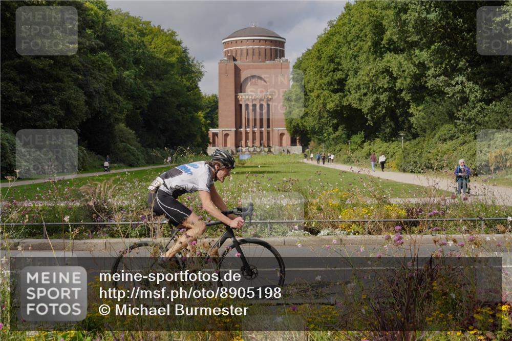 14.09.2025 - Stadtparktriathlon Michael Burmester http://msf.ph/oto/8905198 14.09.2025 12:04:55 Radfahren 1043, 1075, 1080, 1103, 1109, 1134, 1147 meine-sportfotos.de