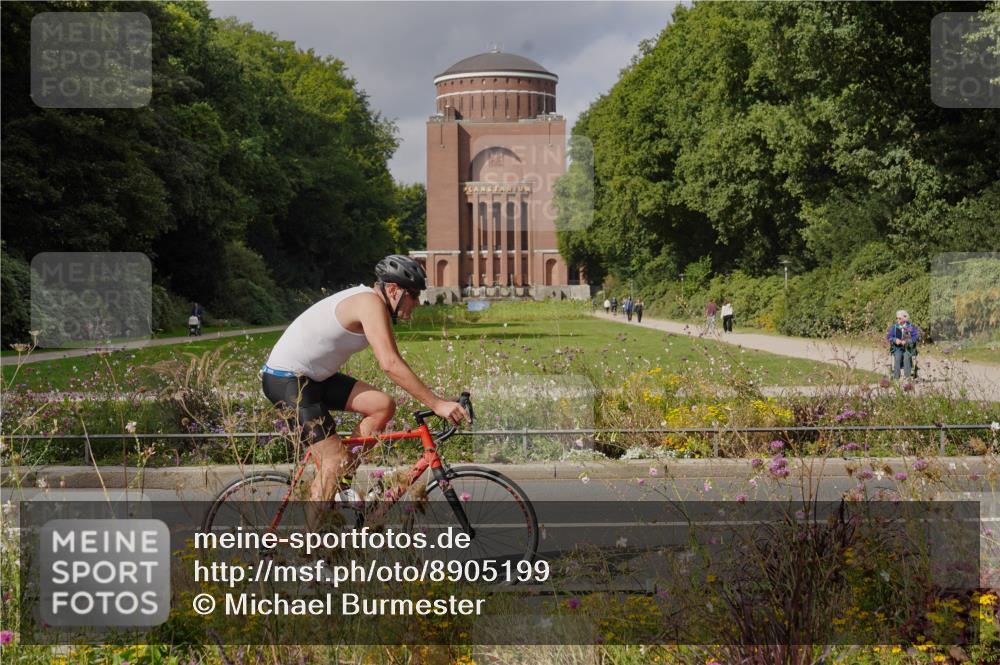 14.09.2025 - Stadtparktriathlon Michael Burmester http://msf.ph/oto/8905199 14.09.2025 12:04:59 Radfahren 1075, 1103, 1134, 1147 meine-sportfotos.de