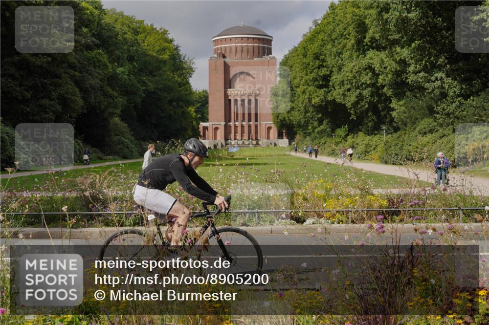 14.09.2025 - Stadtparktriathlon Michael Burmester http://msf.ph/oto/8905200 14.09.2025 12:05:03 Radfahren 1134, 1147 meine-sportfotos.de