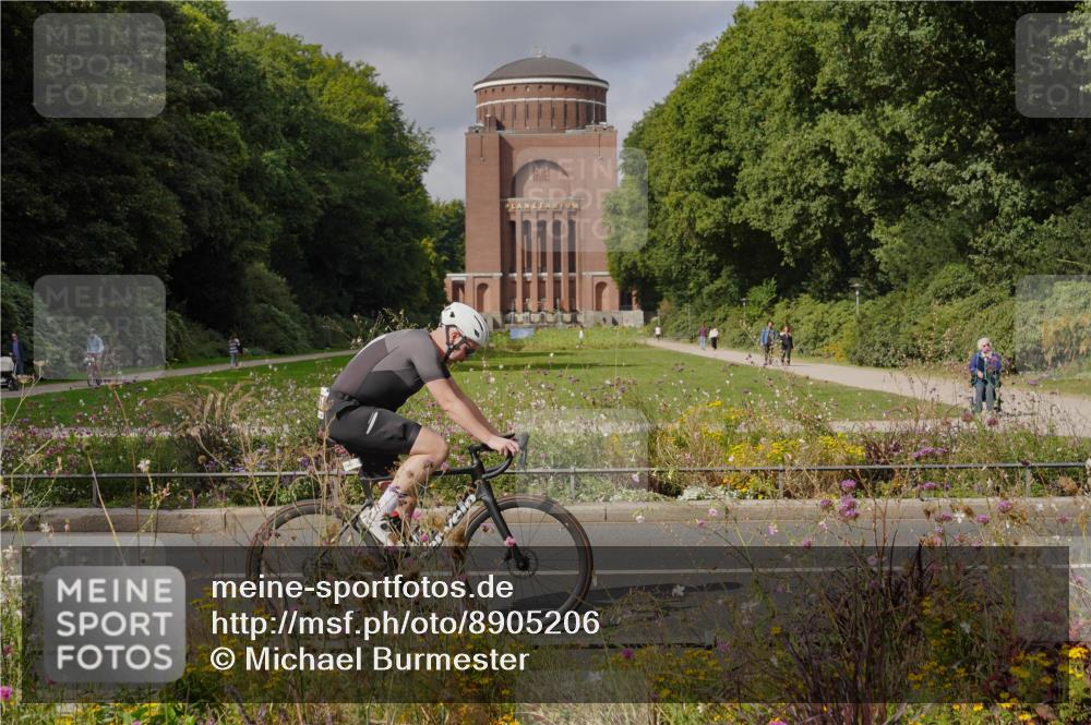 14.09.2025 - Stadtparktriathlon Michael Burmester http://msf.ph/oto/8905206 14.09.2025 12:05:29 Radfahren 1061, 1088, 1101, 1102, 1112, 1219 meine-sportfotos.de