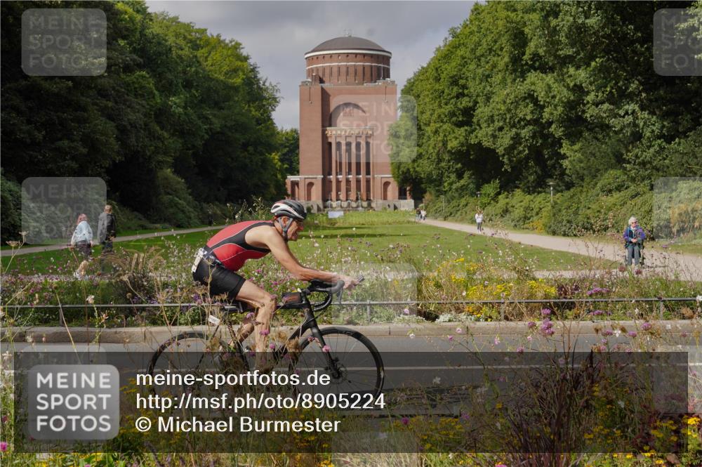 14.09.2025 - Stadtparktriathlon Michael Burmester http://msf.ph/oto/8905224 14.09.2025 12:06:15 Radfahren 1059, 1137, 1180 meine-sportfotos.de