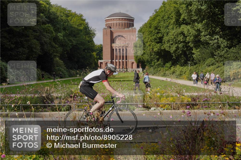14.09.2025 - Stadtparktriathlon Michael Burmester http://msf.ph/oto/8905228 14.09.2025 12:06:40 Radfahren 1051, 1175 meine-sportfotos.de