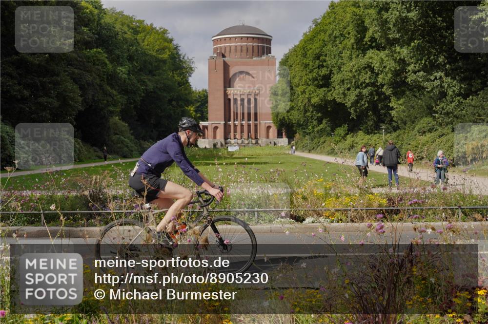 14.09.2025 - Stadtparktriathlon Michael Burmester http://msf.ph/oto/8905230 14.09.2025 12:06:53 Radfahren 1029, 1066 meine-sportfotos.de
