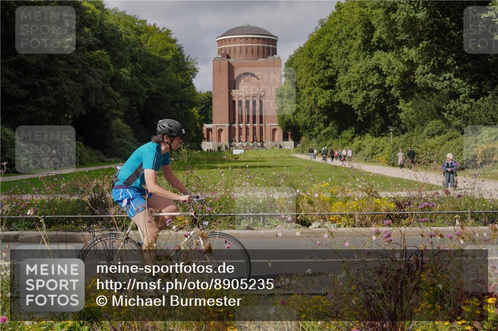 14.09.2025 - Stadtparktriathlon Michael Burmester http://msf.ph/oto/8905235 14.09.2025 12:07:18 Radfahren 1098, 1107, 1153, 1156, 1193 meine-sportfotos.de