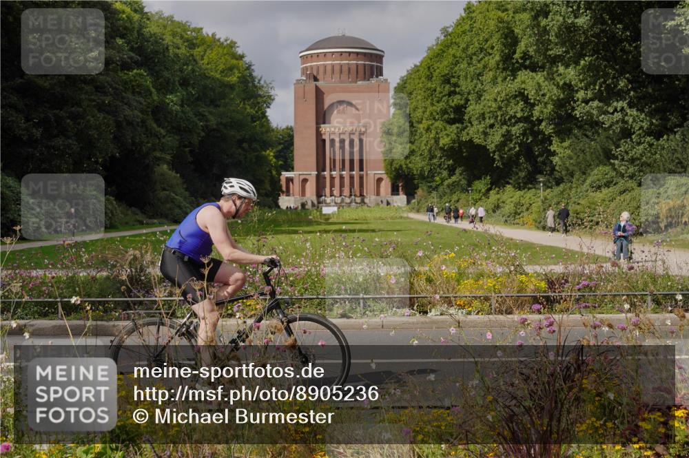 14.09.2025 - Stadtparktriathlon Michael Burmester http://msf.ph/oto/8905236 14.09.2025 12:07:20 Radfahren 1098, 1107, 1153, 1156, 1193 meine-sportfotos.de